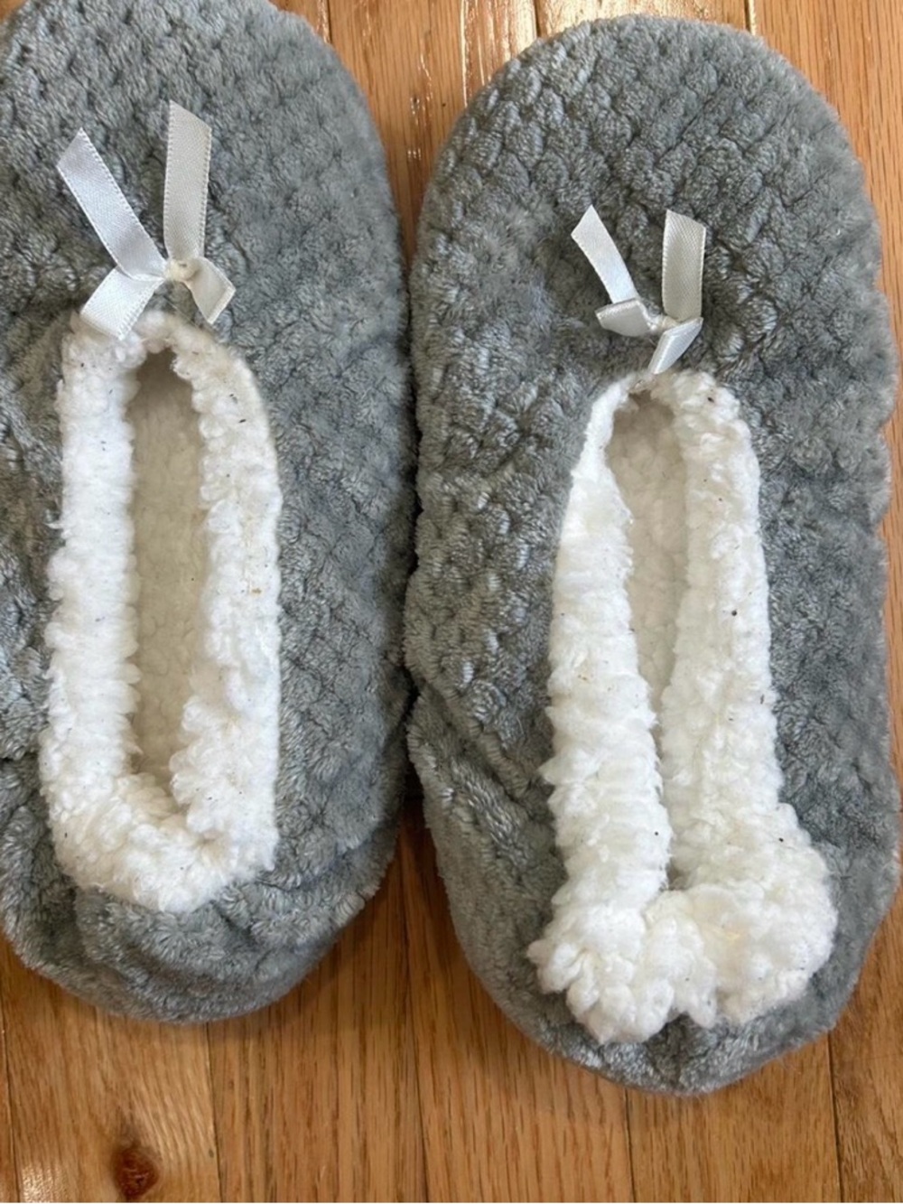 Cozy Gray Sherpa Lined Slippers with White Trim